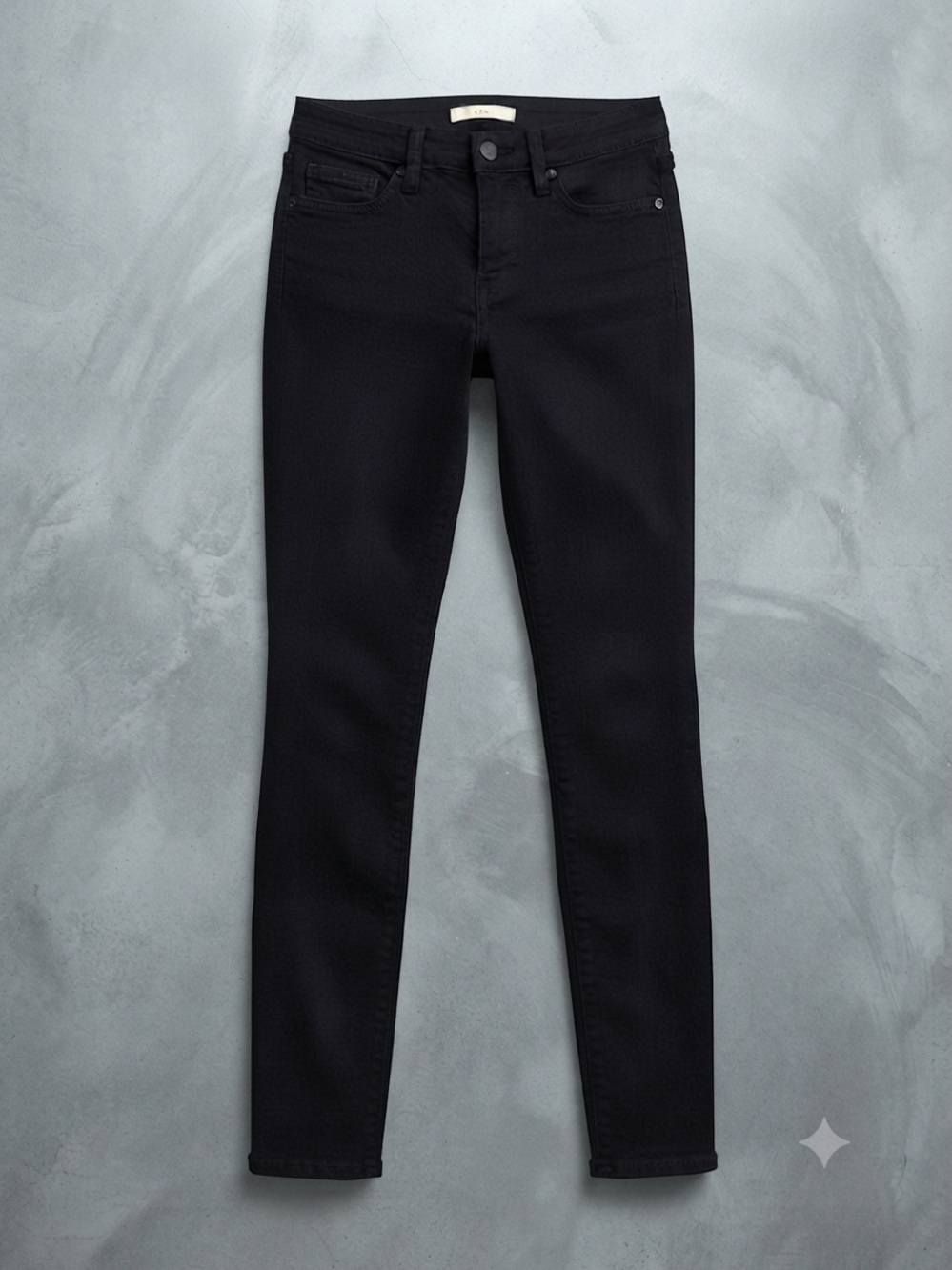 Levi's Women's 711 Black Skinny Jeans 26